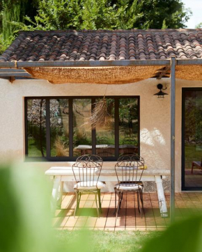 Petit coin de paradis avec jardin privé et piscine